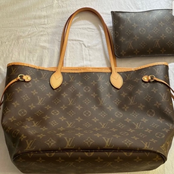 Louis Vuitton Handbags - Louis Vuitton Neverfull MM